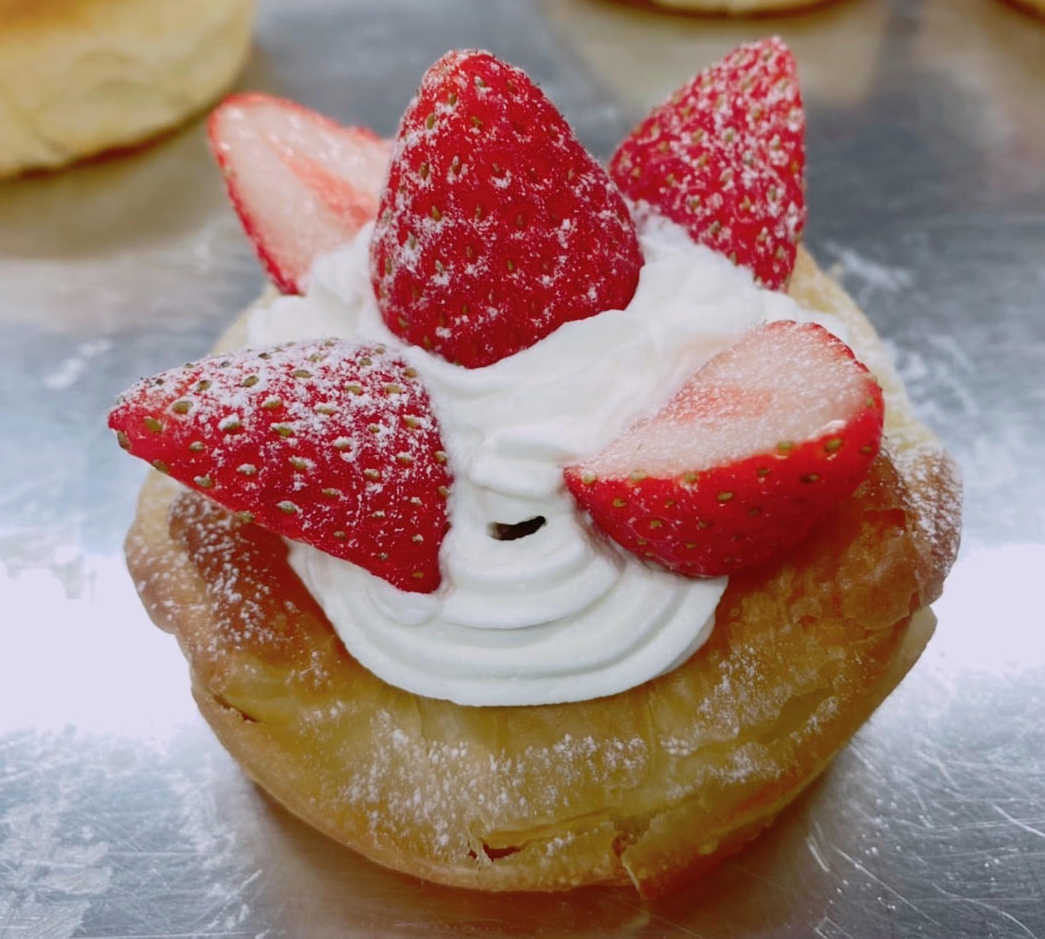 イチゴとマロン デニッシュケーキ 茂原店 五井店で発売開始 あせる王様 イチゴとマロン デニッシュケーキ 茂原店 五井店で発売開始 あせる王様